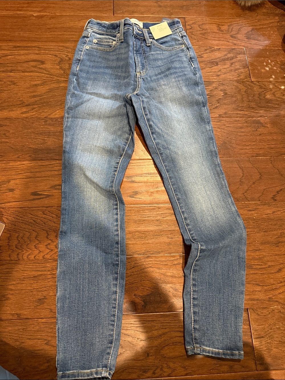 Universal Thread Light Blue Skinny Jeans
